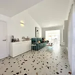 Villa & Enjoy